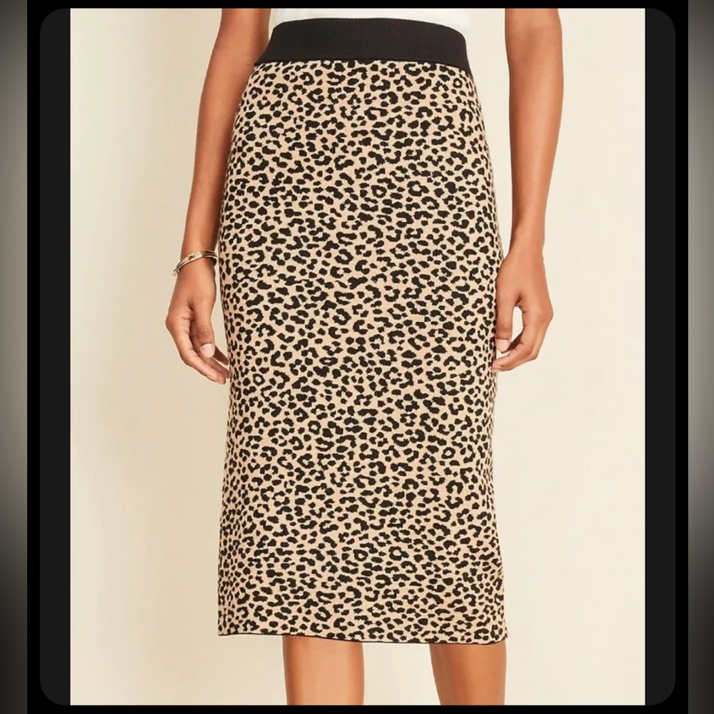*Ann Taylor Petite Cheetah Print Jacquard Sweater Pencil Skirt